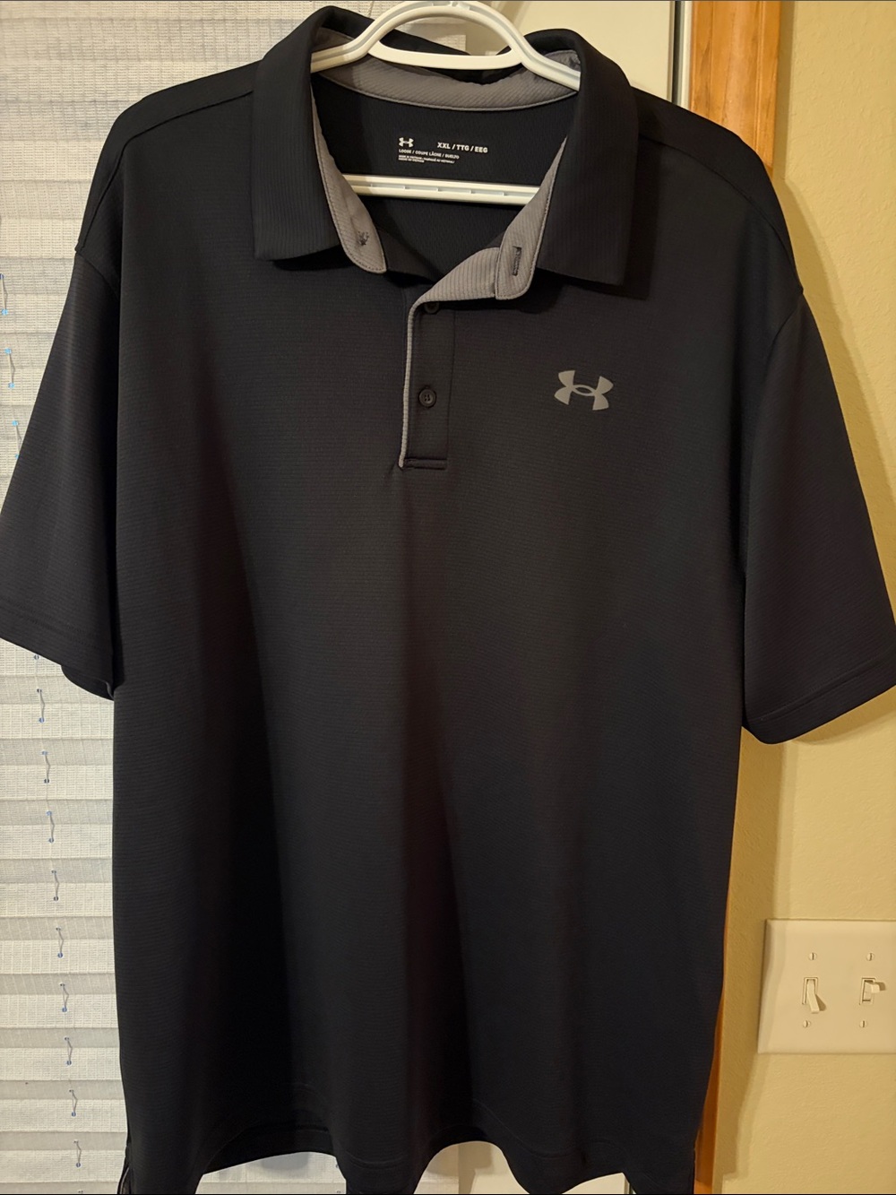 Under Armour Men’s Black Polo with Gray Contrast